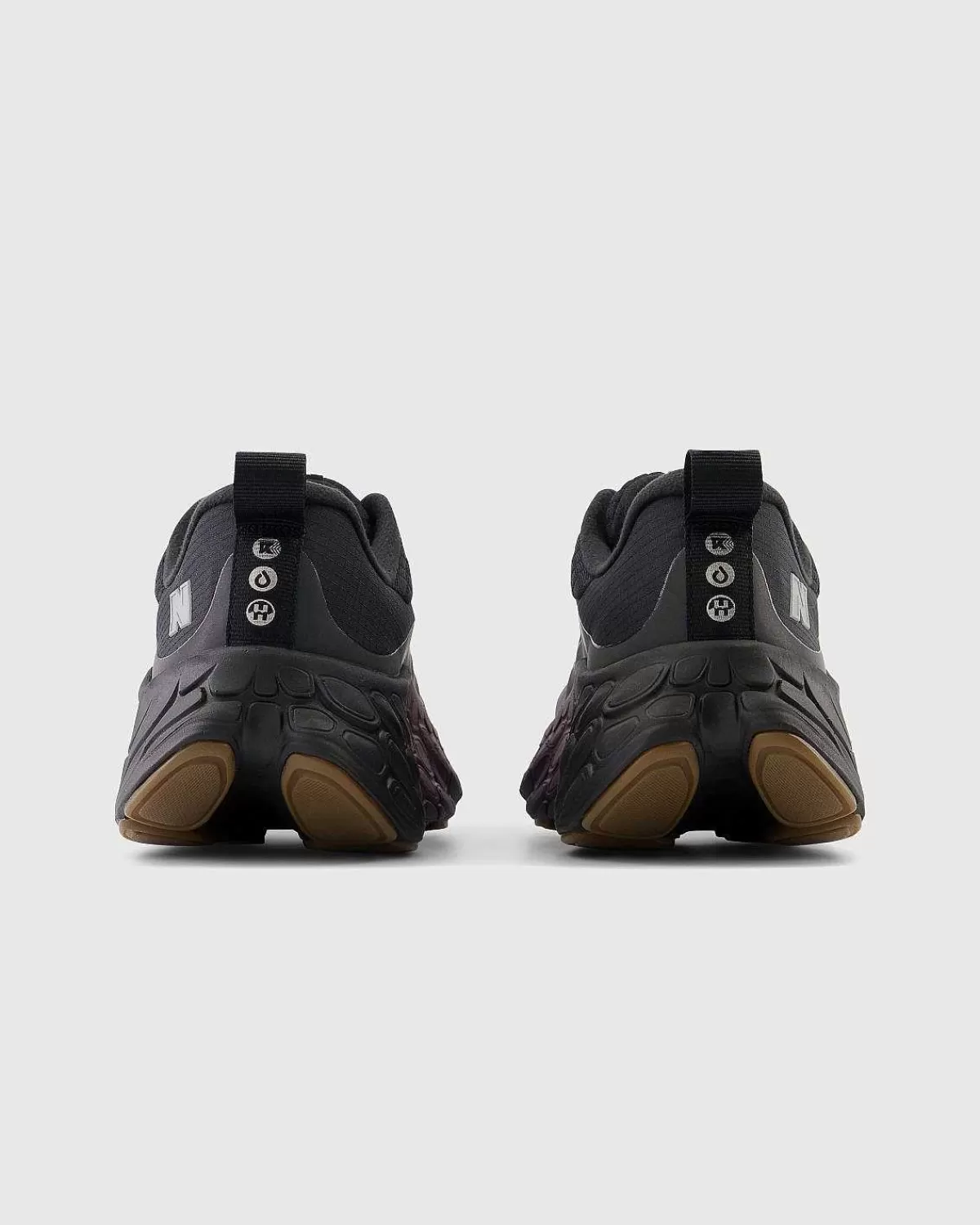 Vandre Sneakers>New Balance Fresh Foam X More V4 W Sort/Burgunder